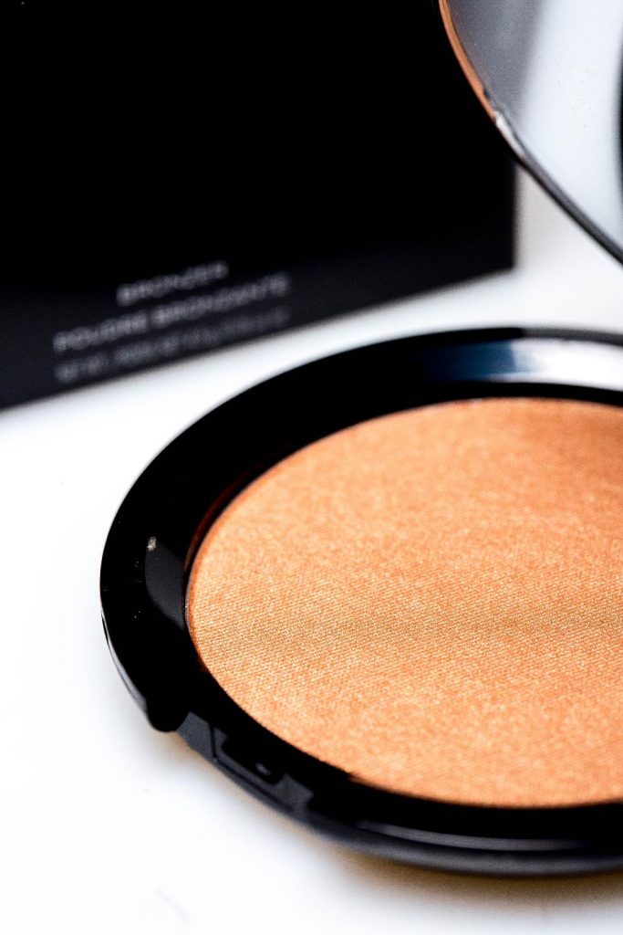 How to use a bronzer Trim and Prissy